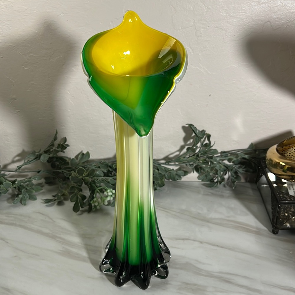 Tulip vase